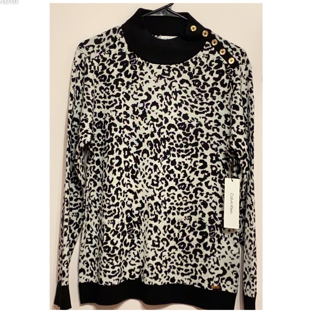 CALVIN KLEIN Women Sweater Color: Black and White/Leopard Size: Medium